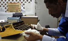 California Typewriter's master repairman Ken Alexander